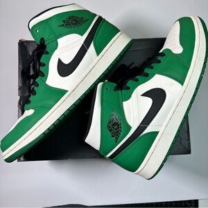 Jordan 1 Mid Pine Greens Size 11.5M